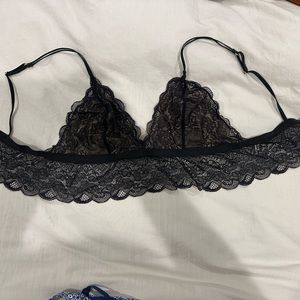 Black Lacey madewell bralette. Size M.